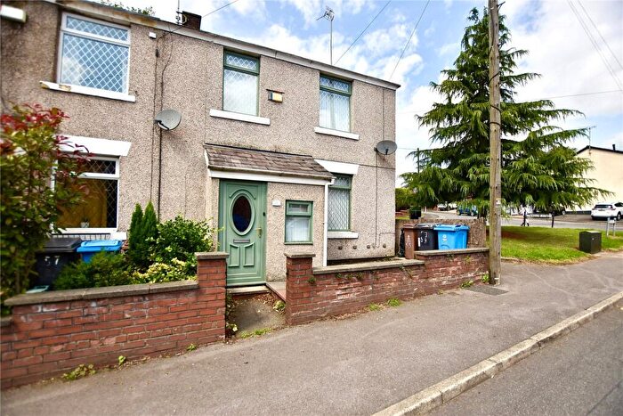3 Bedroom End Of Terrace House For Sale In Fir Lane, Royton, Oldham, Greater Manchester, OL2