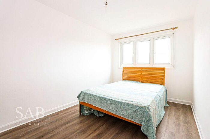 3 Bedroom Terraced House To Rent In Heston Road, Hounslow, TW5