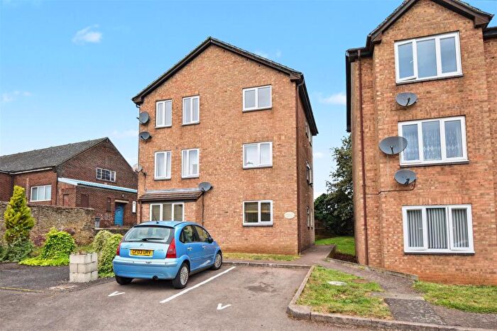2 Bedroom Apartment For Sale In Tunwell Lane, Corby, NN17