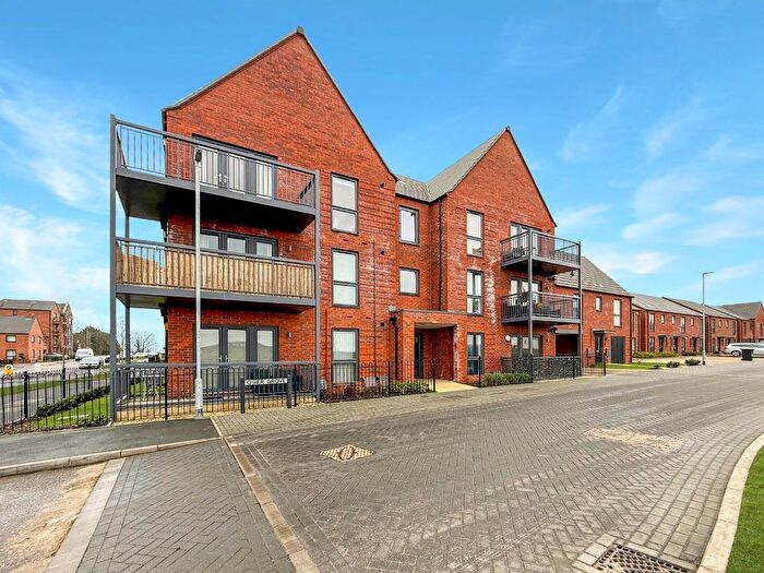 2 Bedroom Flat For Sale In Osier Grove, Houghton Regis, LU5