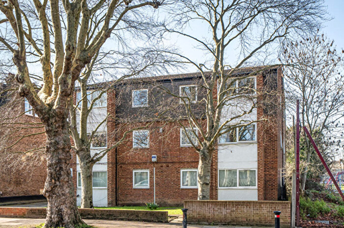 Studio For Sale In Canadian Avenue, London, SE6