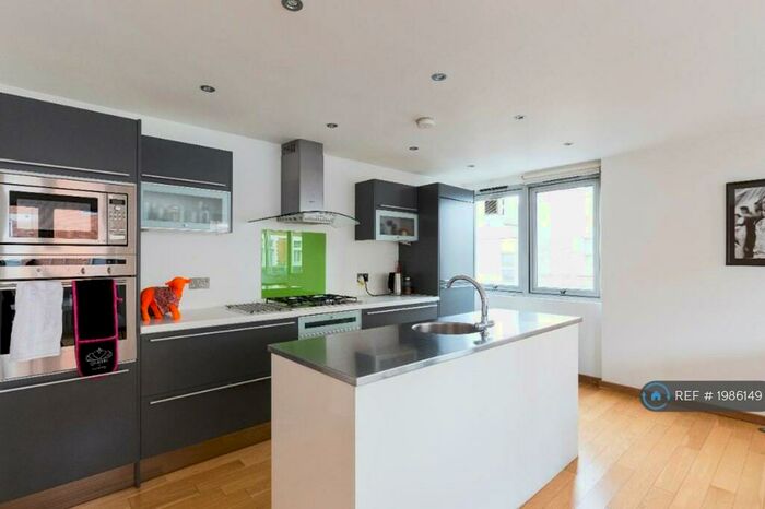 1 Bedroom Flat To Rent In Bedford Hill, London, SW12