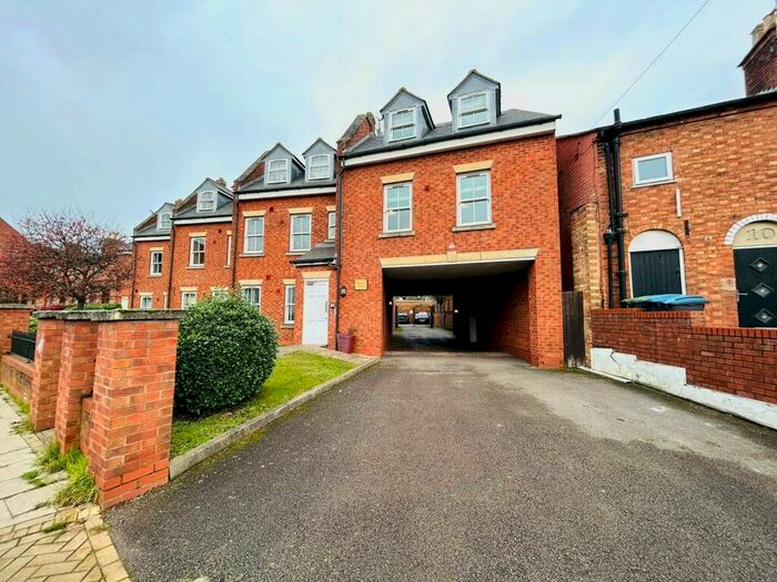 2 Bedroom Flat To Rent In Crucible House, Birmingham Road, Stratford Upon Avon, CV37