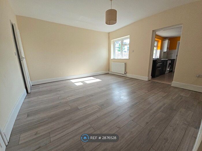 4 Bedroom Terraced House To Rent In Dorset Grove, Bristol, BS2