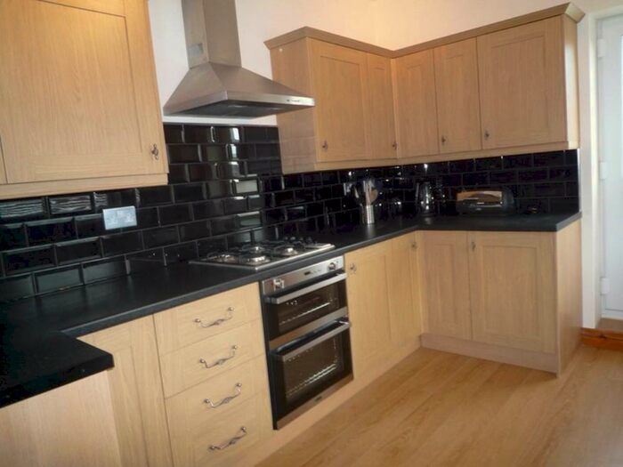 6 Bedroom House To Rent In Harriet Street, Cathays, Cardiff, CF24