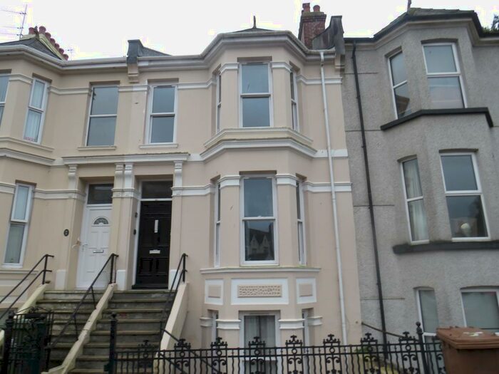 2 Bedroom Flat To Rent In Fellowes Place, Plymouth, PL1