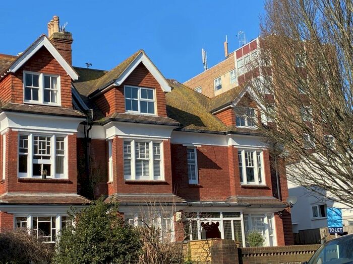 2 Bedroom Flat To Rent In Milnthorpe Road, Eastbourne, BN20