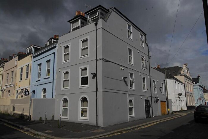 9 Bedroom End Of Terrace House For Sale In Camden Street, Plymouth, PL4