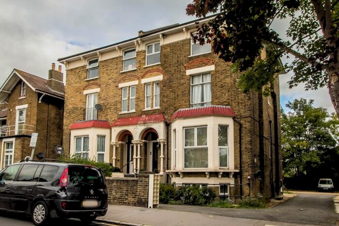 2 Bedroom Maisonette To Rent In Oliver Grove, South Norwood, SE25