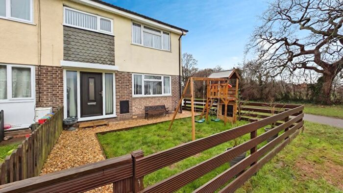 3 Bedroom End Of Terrace House For Sale In Glenfall, Yate, Bristol, BS37