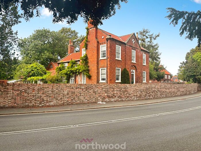 4 Bedroom Detached House For Sale In Manor Road, Hatfield, Doncaster, DN7