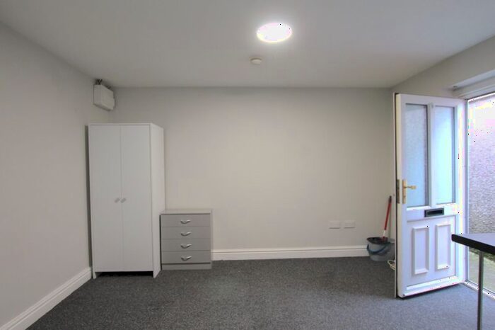 Studio To Rent In Lower Cathedral Road, Cardiff, CF11