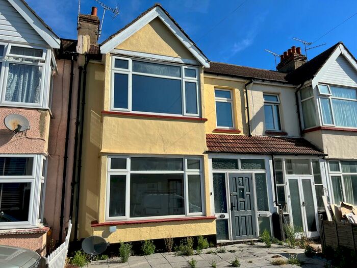 3 Bedroom Terraced House To Rent In Central Avenue, Southend On Sea, SS2