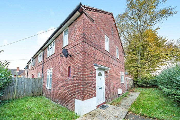 4 Bedroom Property To Rent In Westway, Shepherd's Bush, London, W12