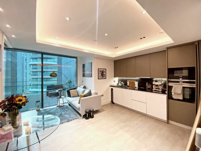 1 Bedroom Flat To Rent In Carrara Tower, City Road, London, EC1V