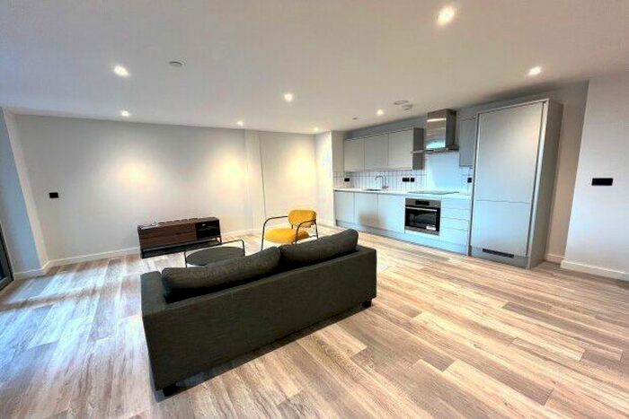 2 Bedroom Flat To Rent In Warwick Street, Birmingham, B12