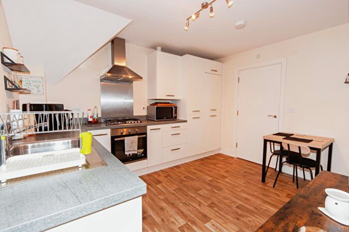 1 Bedroom Flat For Sale In Anton Close, Rugby, CV21