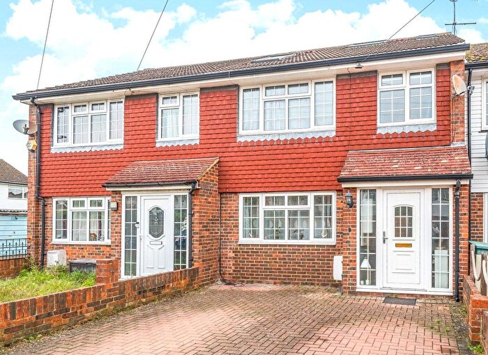 4 Bedroom Terraced House To Rent In Roseacre Close, Shepperton, TW17