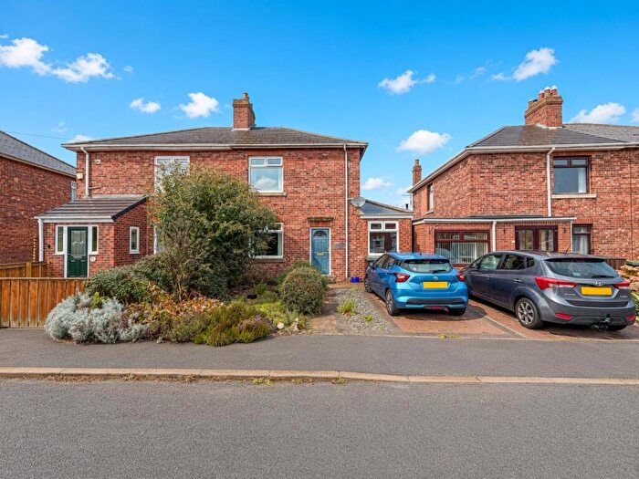 2 Bedroom Semi Detached House For Sale In Hazel Grove, Burnopfield, Newcastle Upon Tyne, NE16