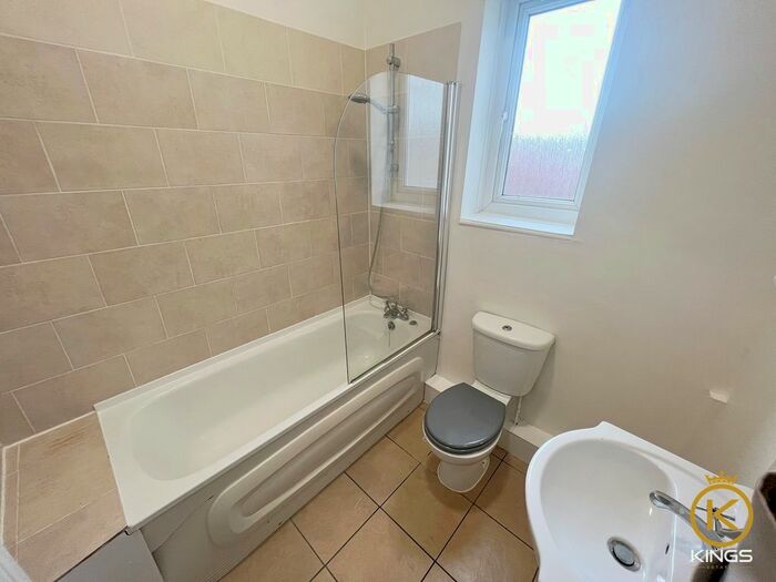 2 Bedroom Flat To Rent In Queens Road, Portsmouth, PO2