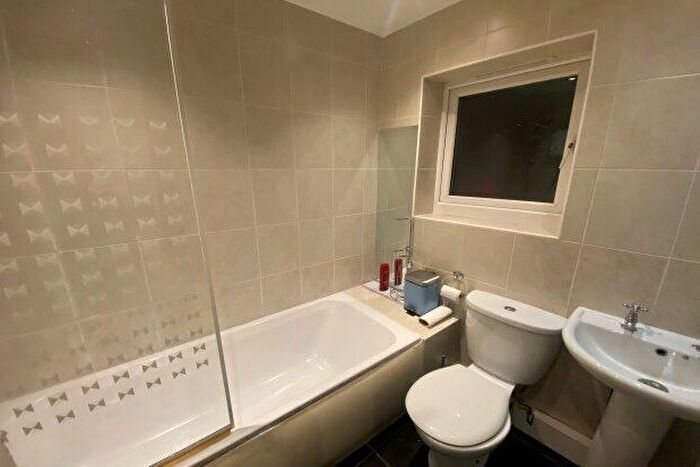 1 Bedroom Studio To Rent In Chester Road, Manchester, M15