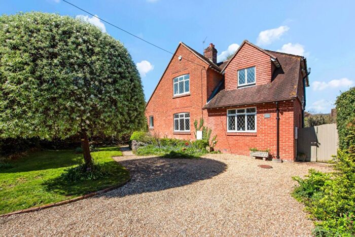 5 Bedroom Detached House For Sale In The Causeway, Petersfield, Hampshire, GU31