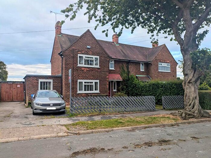3 Bedroom Semi-Detached House For Sale In Trinity Garth, Skidby, HU16
