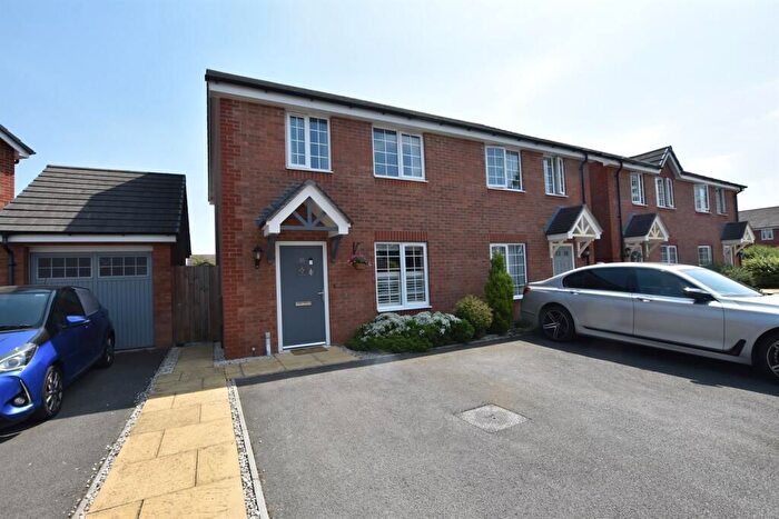 3 Bedroom Semi-Detached House For Sale In Harvest Way, Nuneaton, CV10