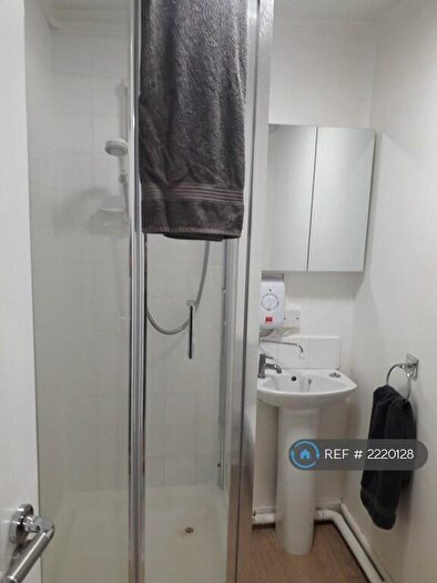 1 Bedroom Flat To Rent In High Street, Crediton, EX17