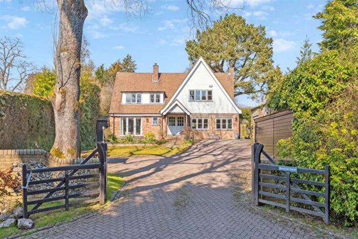 5 Bedroom Detached House For Sale In Broomstick Lane, Buckland Common, Tring, HP23