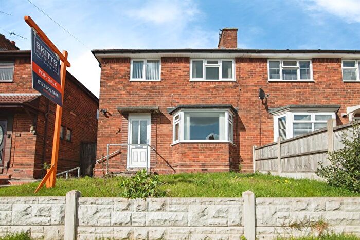 3 Bedroom Semi-Detached House For Sale In Beverley Road, West Bromwich, B71