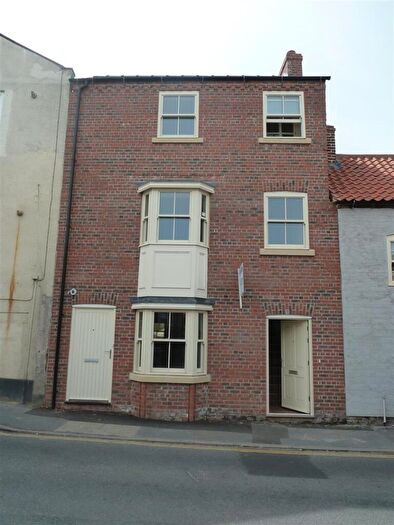 2 Bedroom Maisonette To Rent In Church Street, Louth, LN11