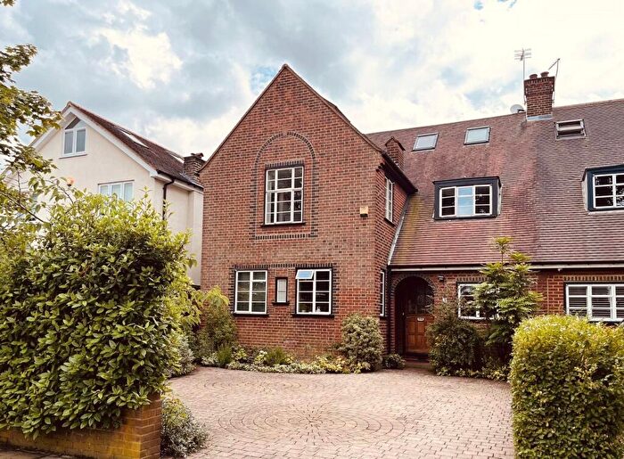 5 Bedroom Semi Detached House For Sale In Twyford Avenue, London, N2