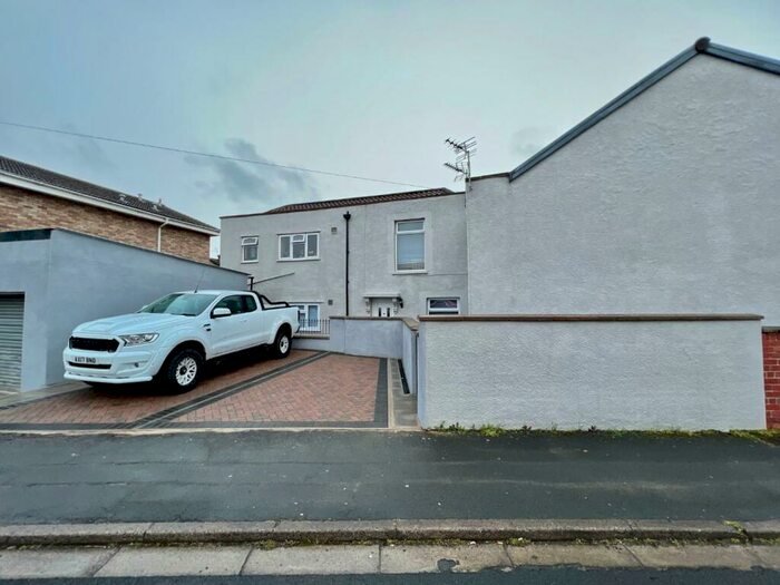 1 Bedroom Flat To Rent In Leicester Square, Soundwell, Bristol, BS16