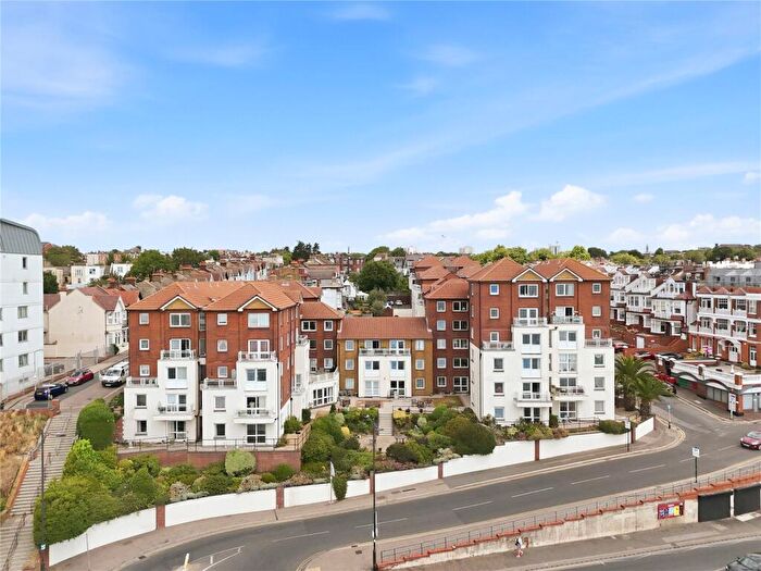 1 Bedroom Apartment For Sale In Holland Road, Westcliff-on-Sea, Essex, SS0