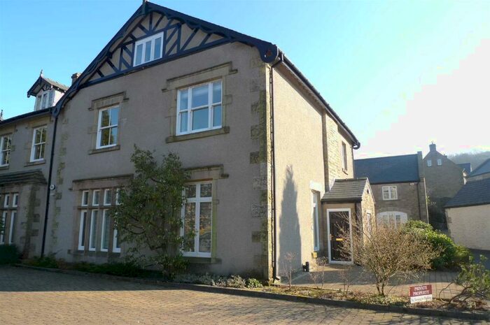 2 Bedroom Mews To Rent In Macclesfield Road, Buxton, SK17