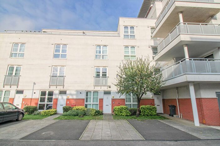 5 Bedroom Town House To Rent In Quainton Road, Freemans Meadow, LE2