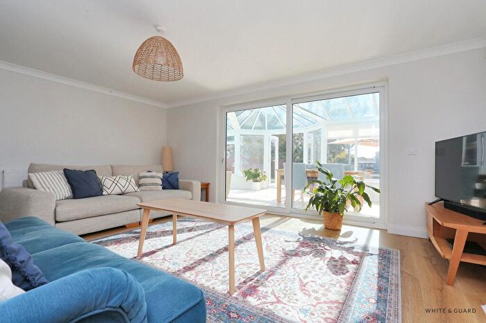 3 Bedroom Detached House For Sale In Durley Brook Road, Durley, SO32