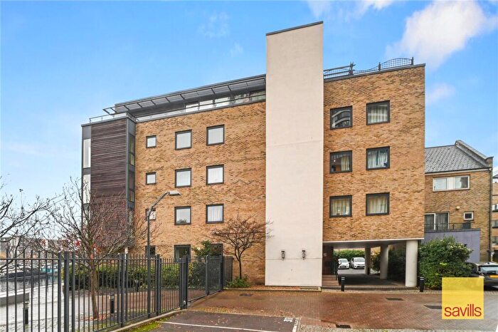 2 Bedroom Apartment For Sale In Boardwalk Place, Canary Wharf, London, E14