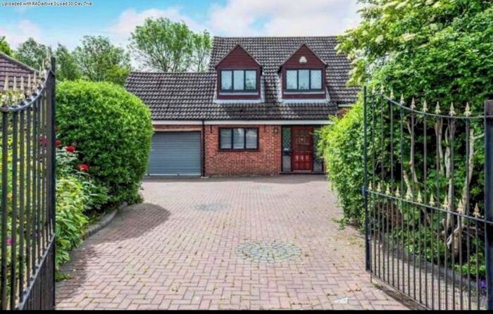 4 Bedroom Detached House To Rent In Highfield Road, Collier Row, Romford, RM5