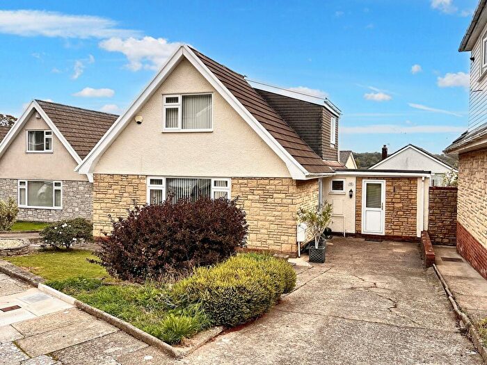 3 Bedroom Detached House For Sale In Whitehall Close, Wenvoe, CF5