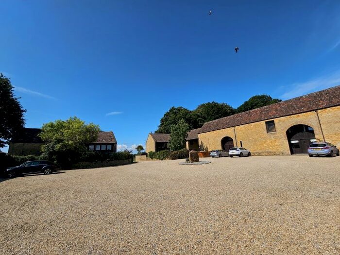 4 Bedroom Barn Conversion To Rent In Montacute, TA15