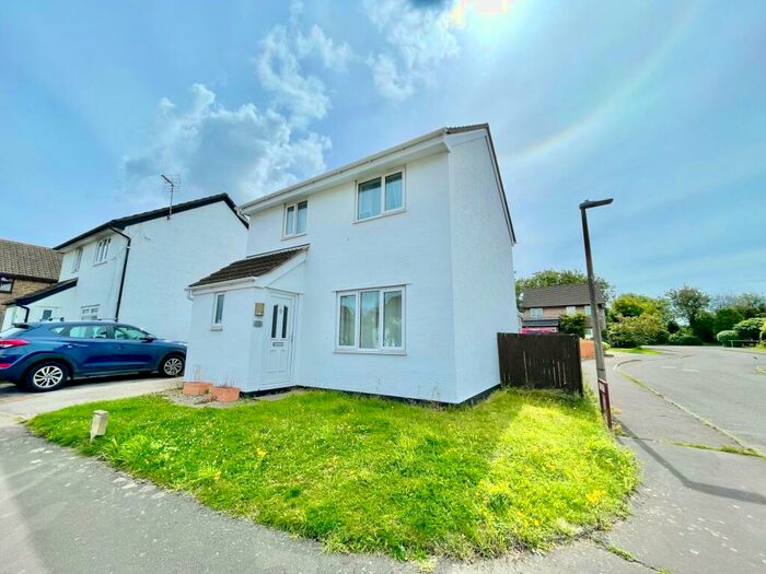 3 Bedroom House To Rent In Cosmeston Drive, Penarth, CF64