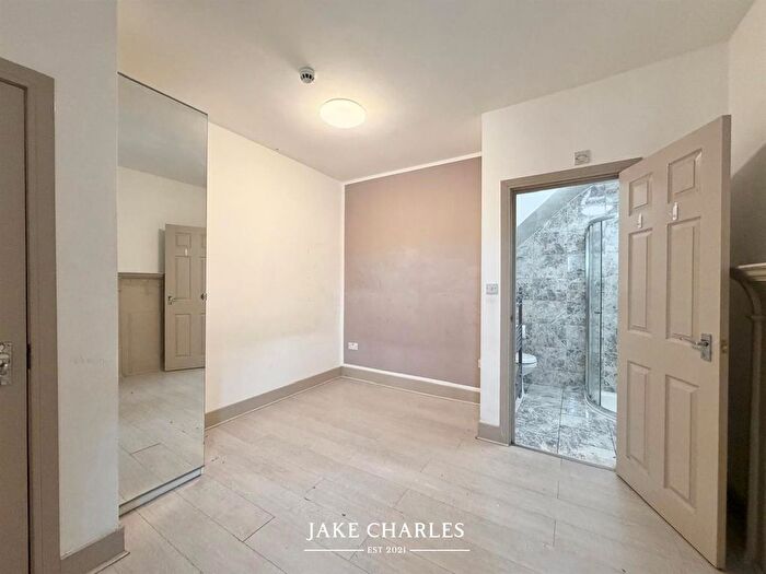 Studio To Rent In Bond Street, Ealing, W5