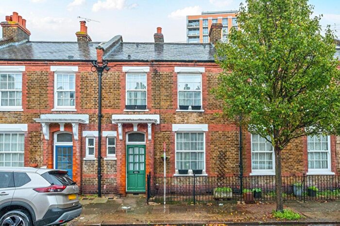 2 Bedroom Terraced House For Sale In Reform Street, London, SW11
