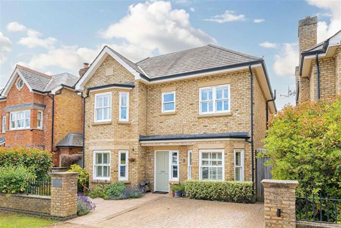 5 Bedroom Property For Sale In St. Albans Gardens, Teddington, TW11