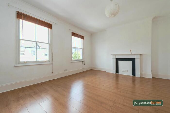 Studio To Rent In Spencer Road, Acton, London, W3