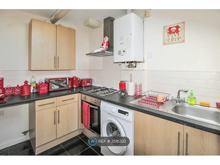 1 Bedroom Flat To Rent In Whetstone Lane, Birkenhead, CH41