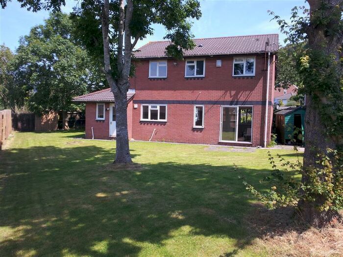 4 Bedroom House To Rent In Brynderwen, Cilfynydd, Pontypridd, CF37