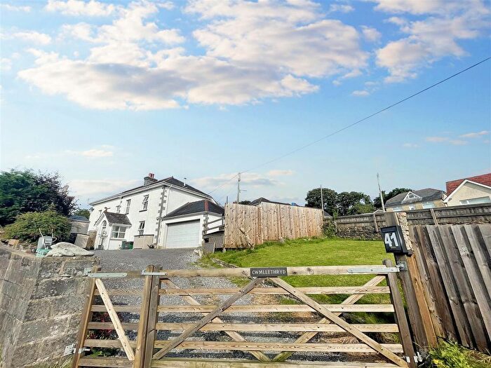 5 Bedroom Detached House For Sale In Heol Y Felin, Pontyberem, Llanelli, SA15